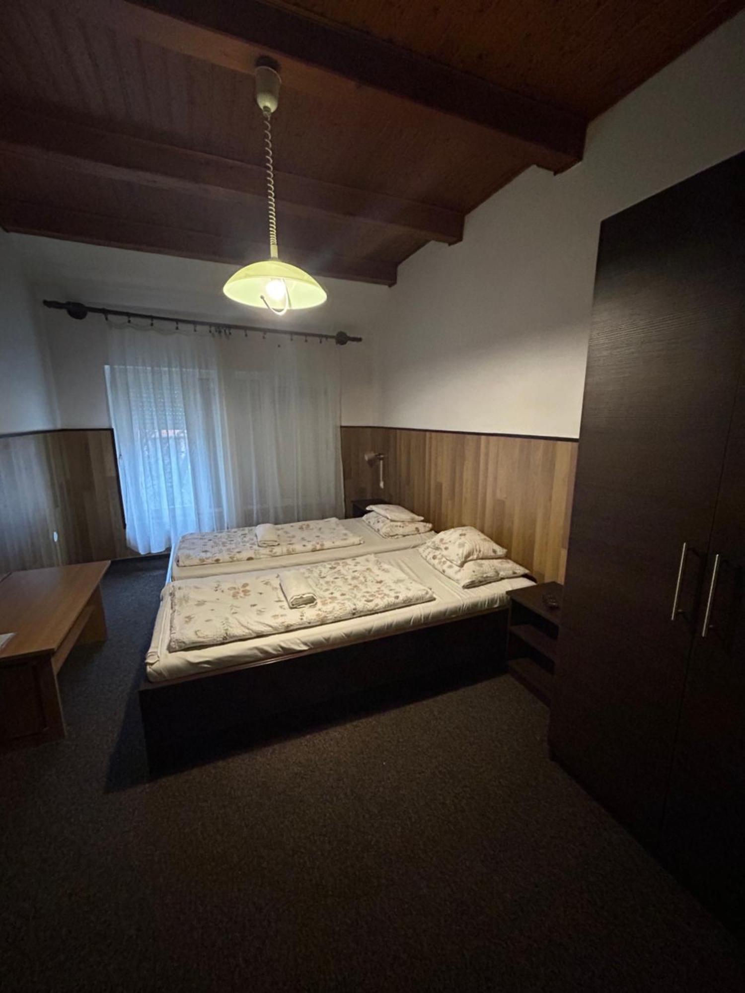 Rozsakert Panzio Hotel Nyíregyháza Eksteriør billede
