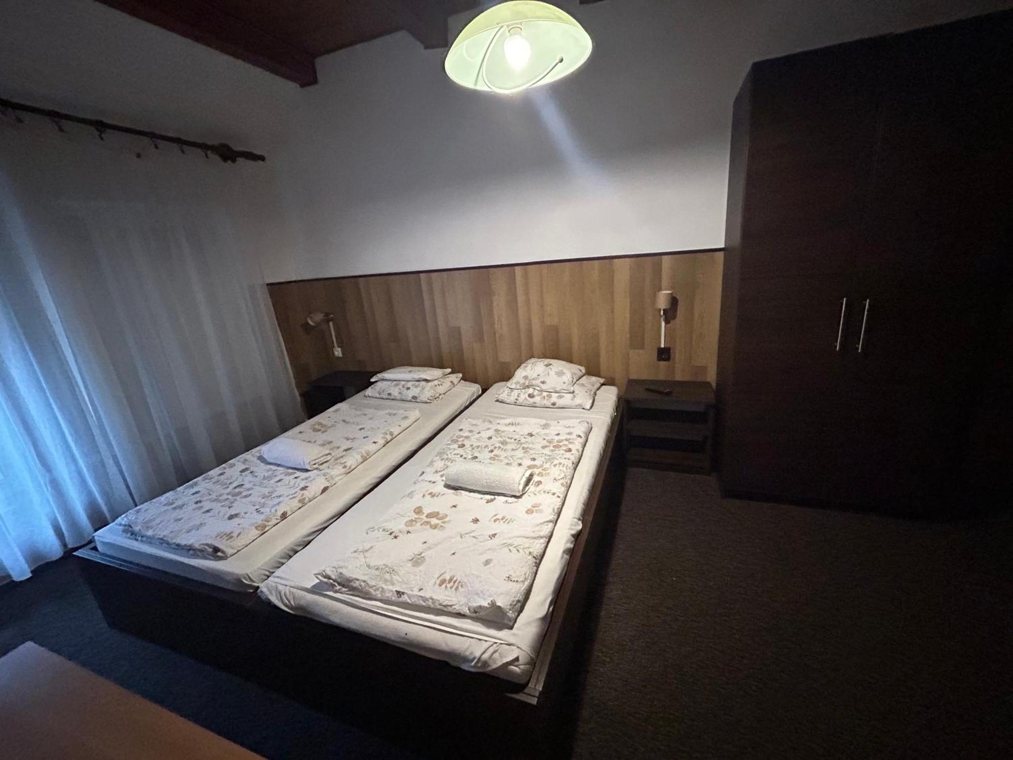 Rozsakert Panzio Hotel Nyíregyháza Eksteriør billede