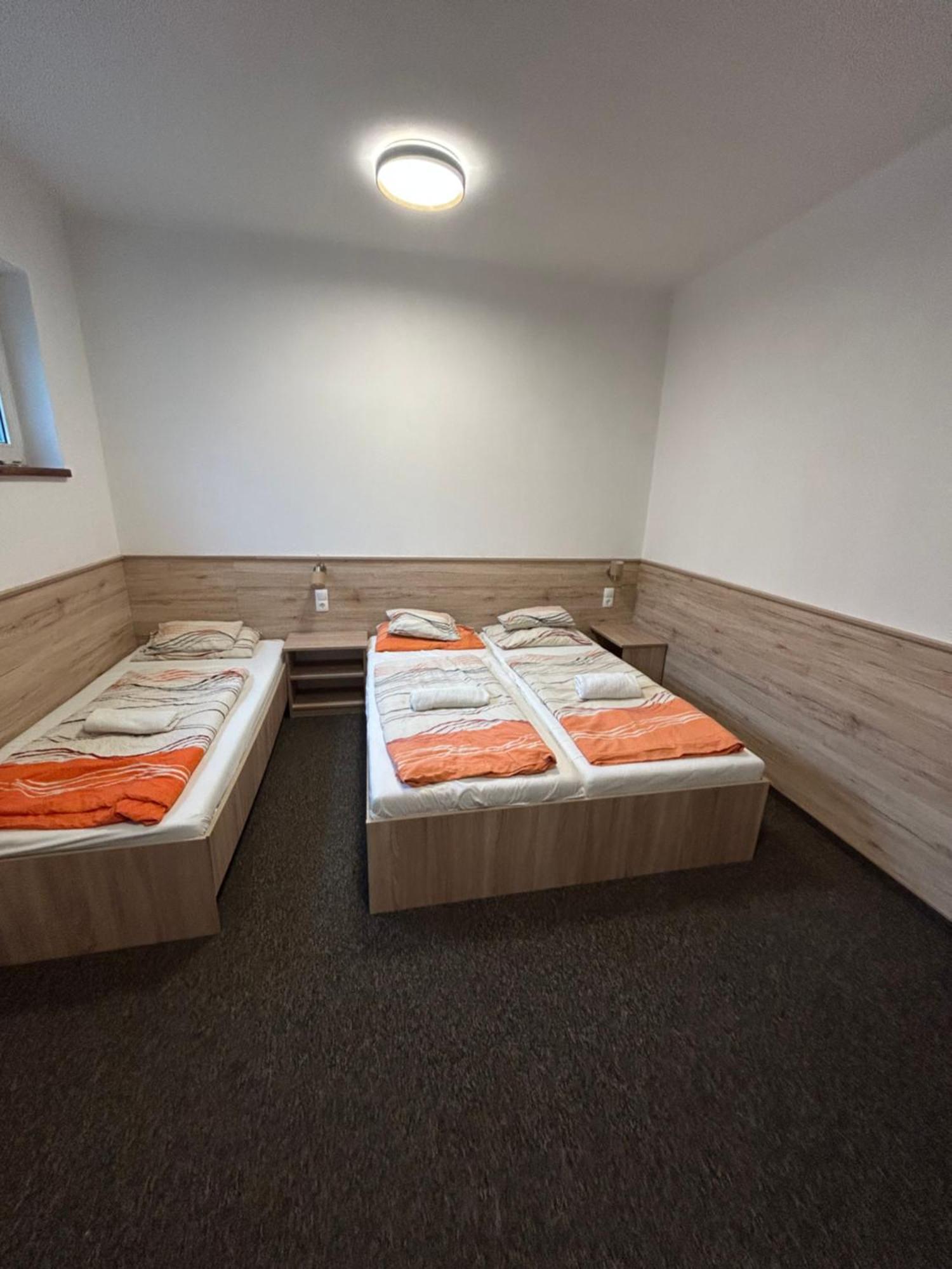 Rozsakert Panzio Hotel Nyíregyháza Eksteriør billede