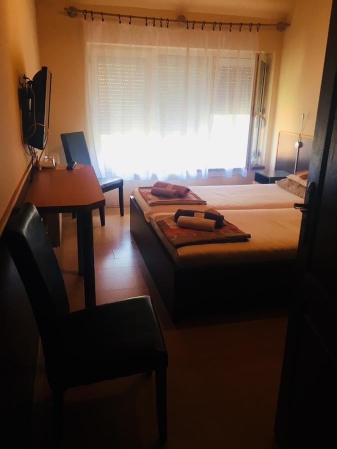 Rozsakert Panzio Hotel Nyíregyháza Eksteriør billede